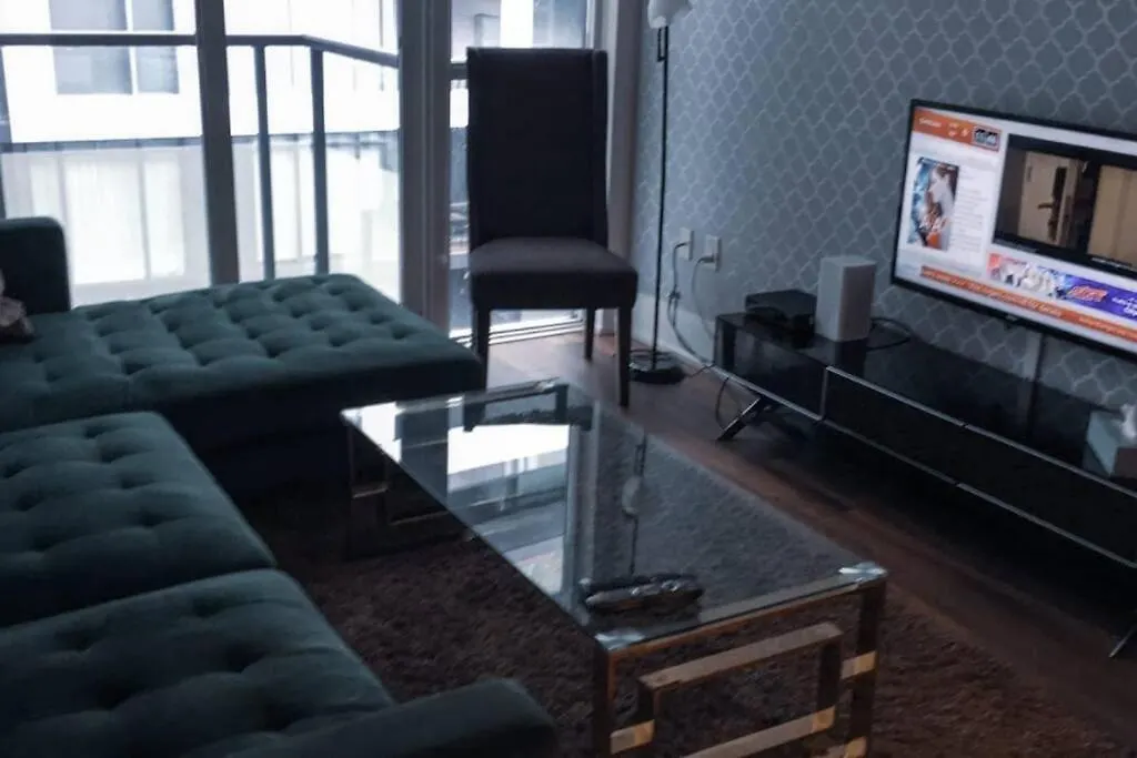 Reve - Elegant Penthouse Suite Toronto Canada