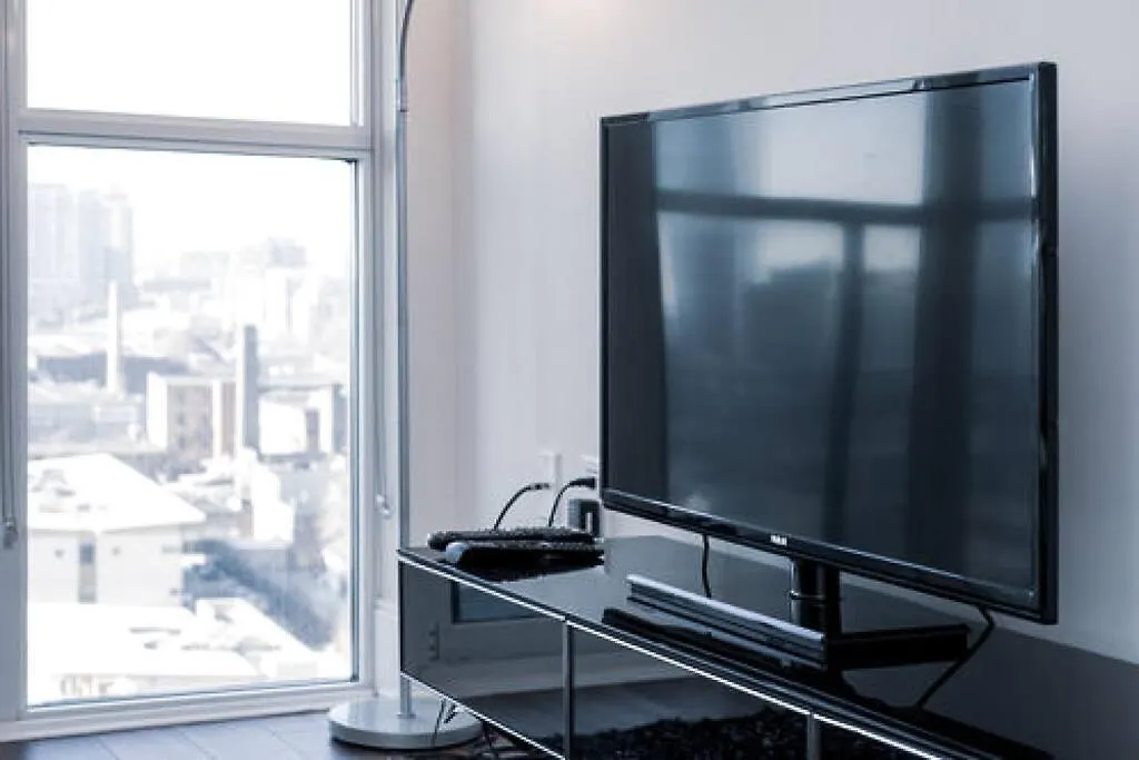 Reve - Elegant Penthouse Suite Toronto Apartment
