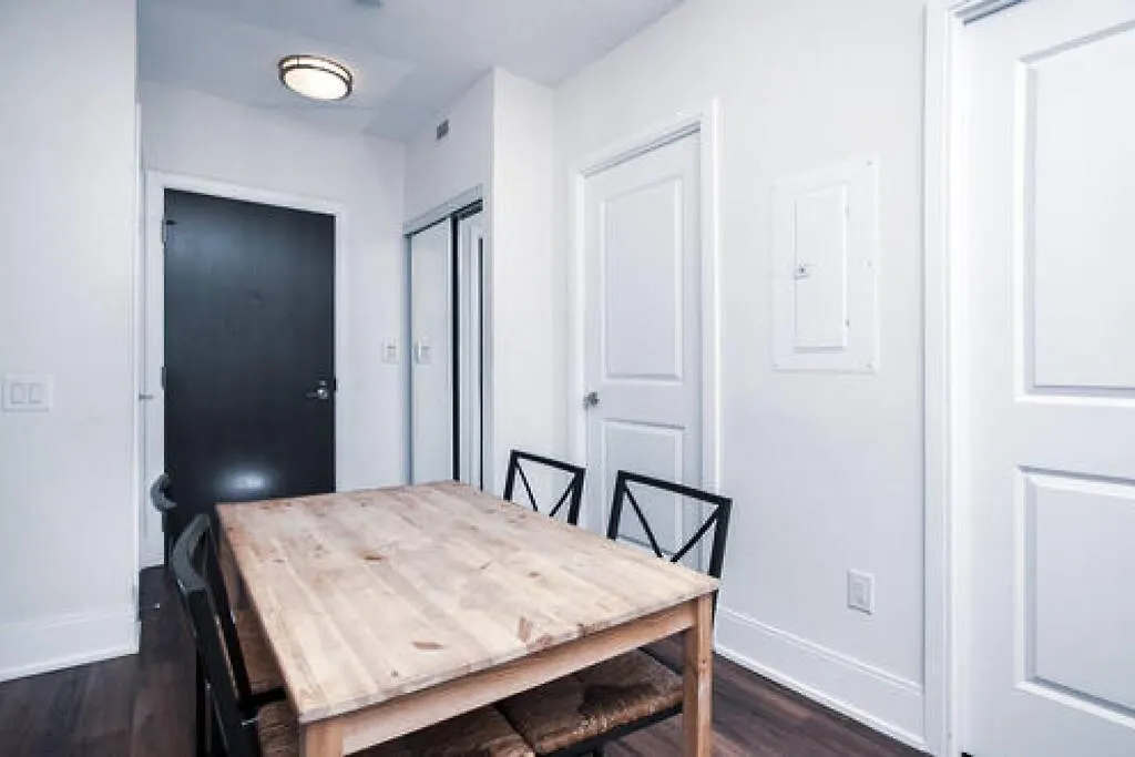 Reve - Elegant Penthouse Suite Toronto