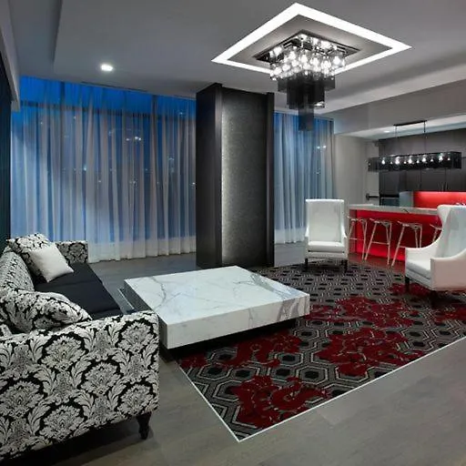 Reve - Elegant Penthouse Suite Toronto Apartment
